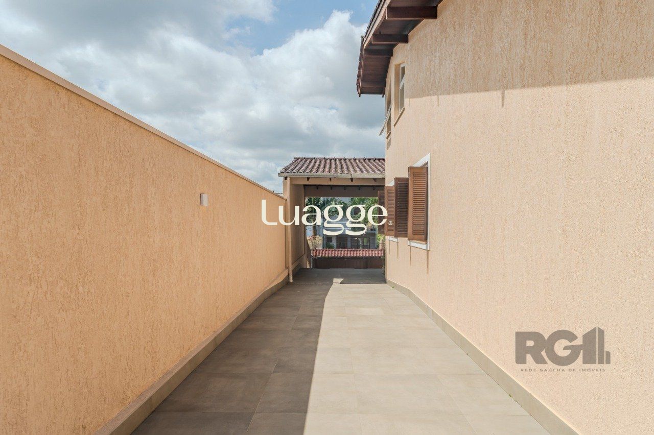 Casa à venda com 3 quartos, 216m² - Foto 25
