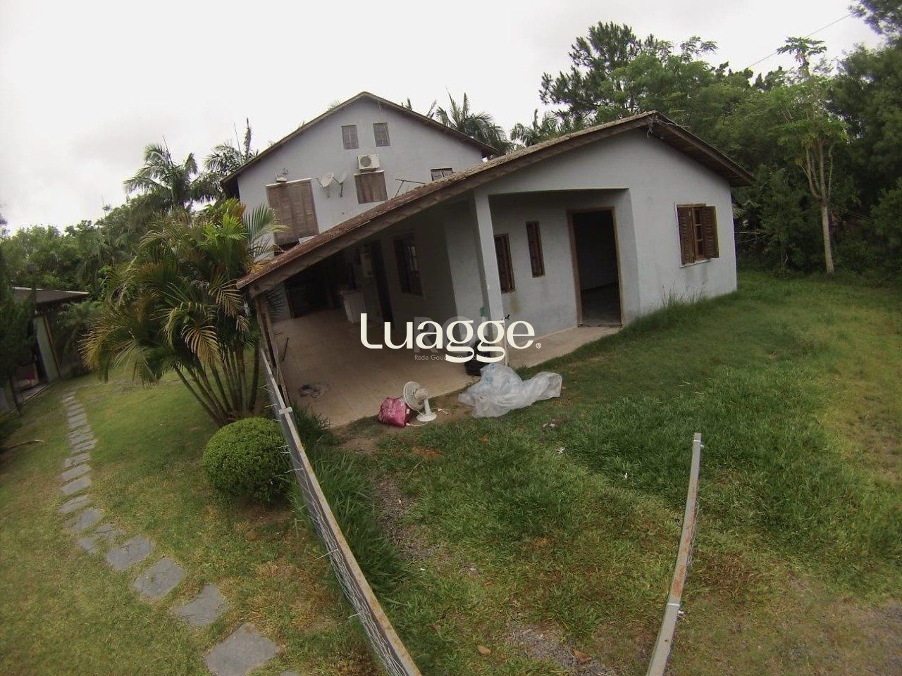 Casa à venda com 5 quartos, 232m² - Foto 4