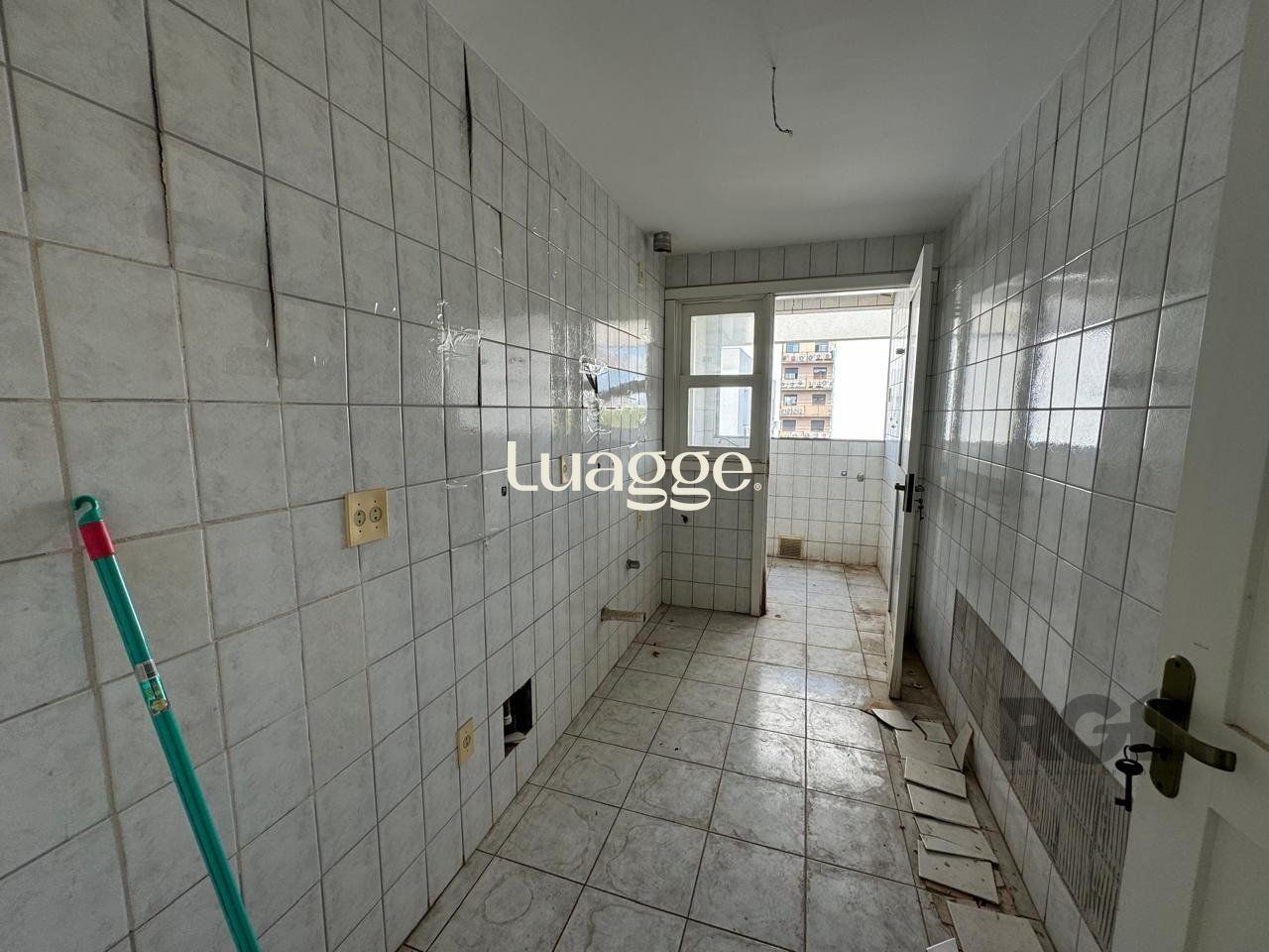 Apartamento à venda com 3 quartos, 76m² - Foto 24