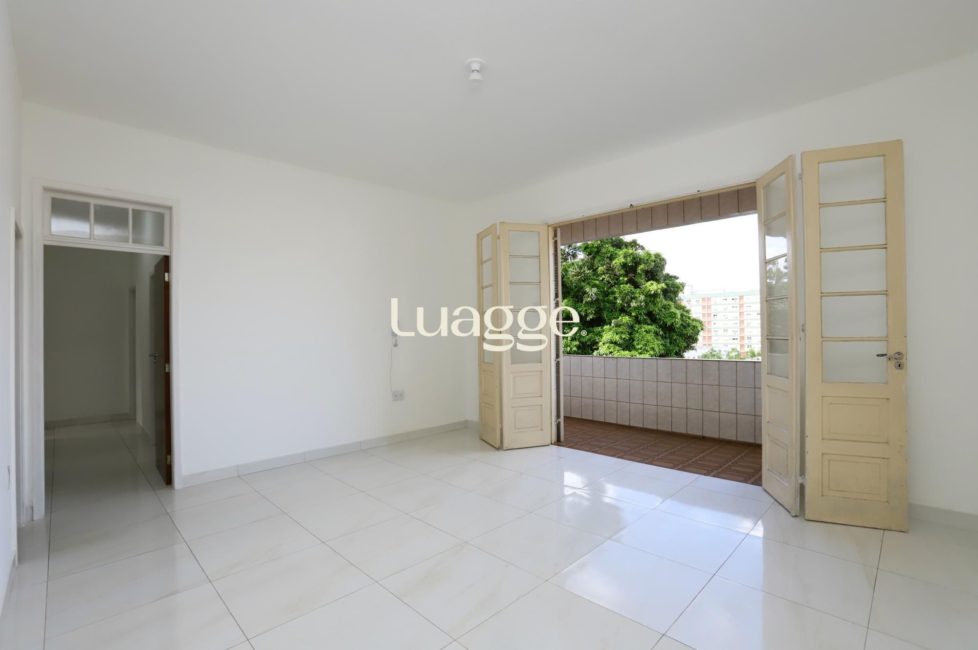 Apartamento à venda com 3 quartos, 94m² - Foto 1