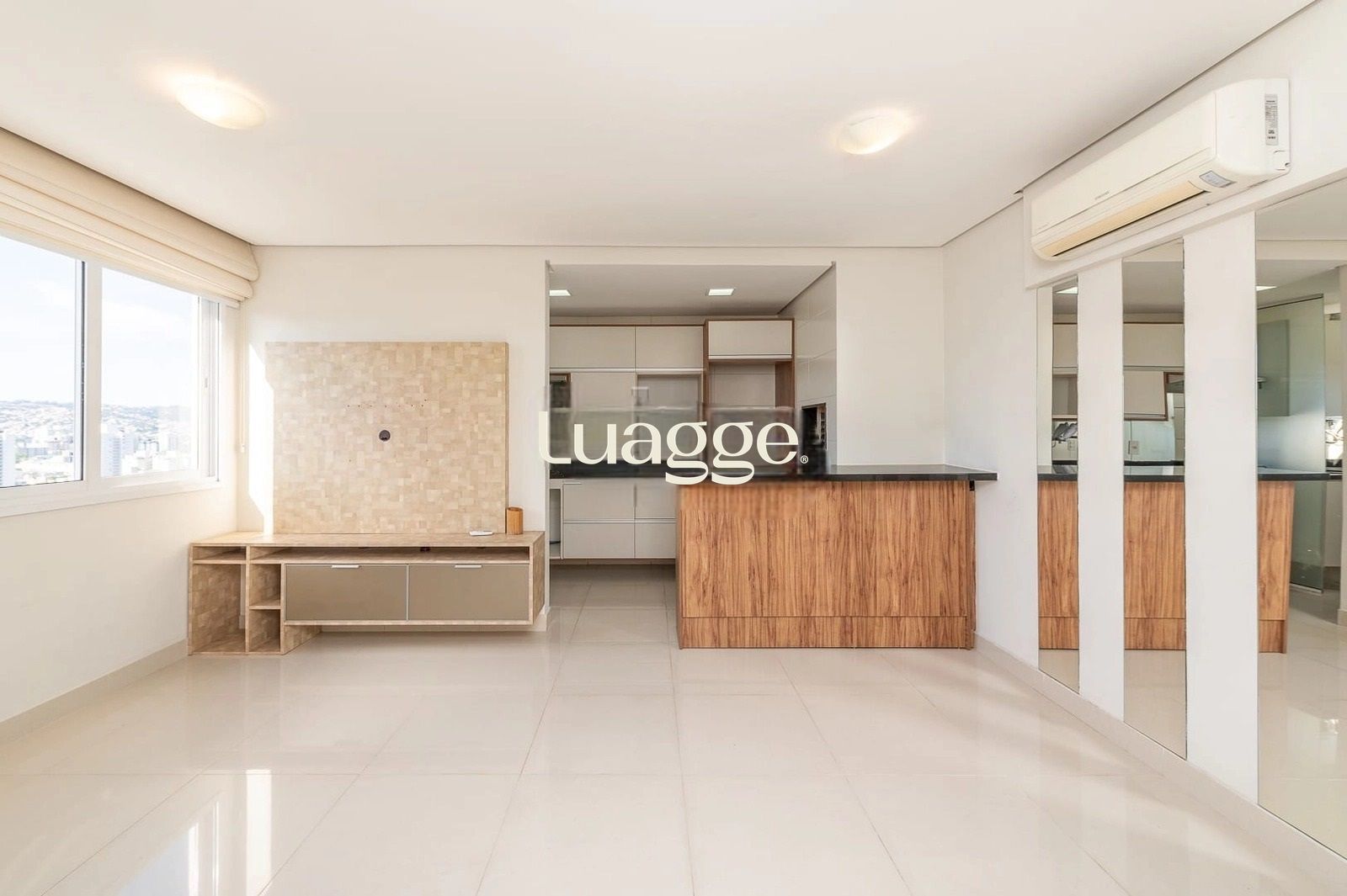 Apartamento de 2 Dormitórios com Suíte, 2 Vagas e Rooftop com Piscina no Petrópolis