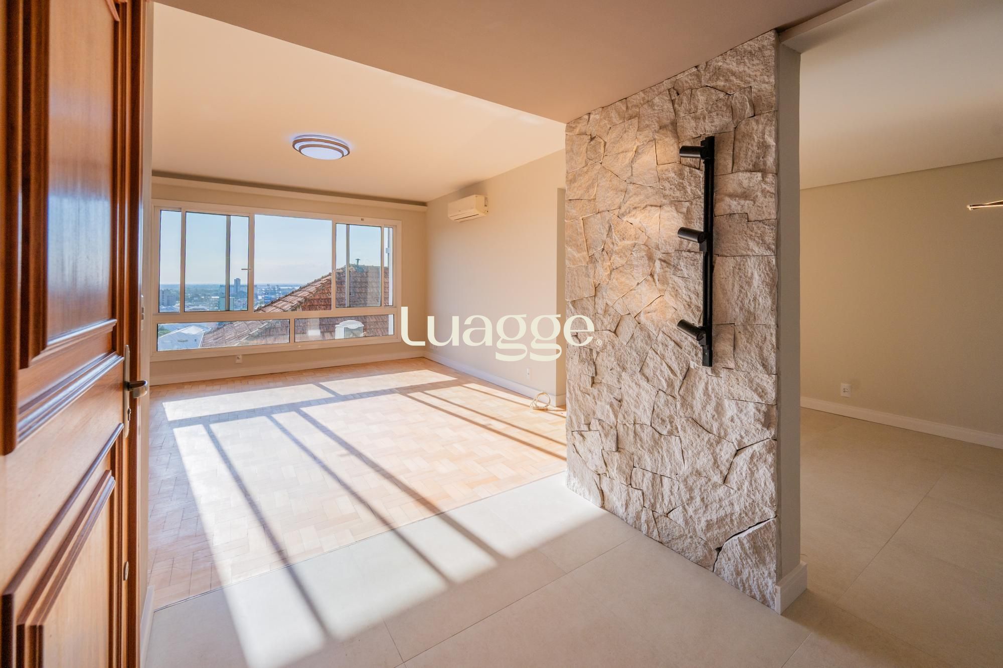 Apartamento à venda com 3 quartos, 128m² - Foto 1