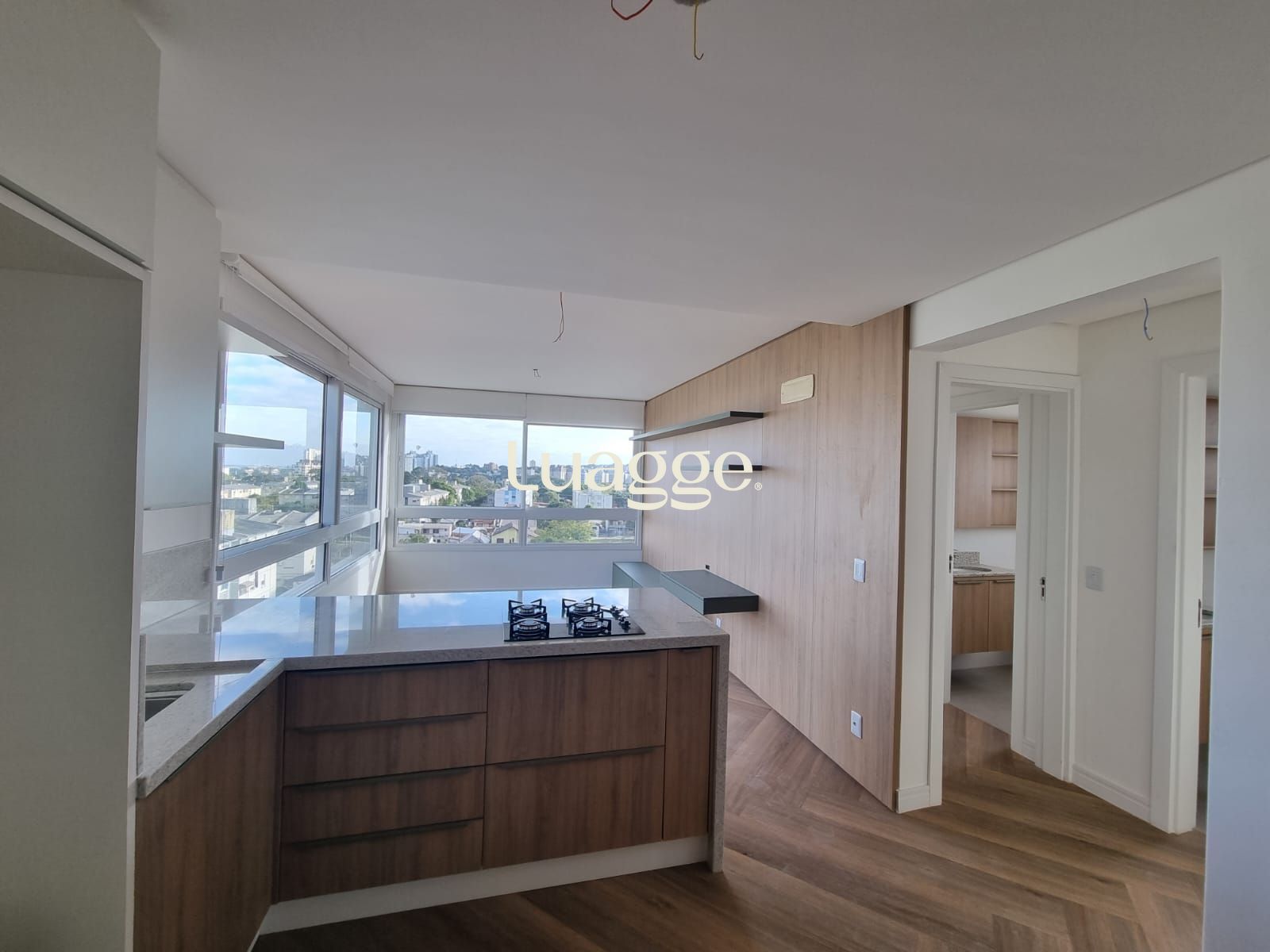 Apartamento à venda com 2 quartos, 68m² - Foto 2