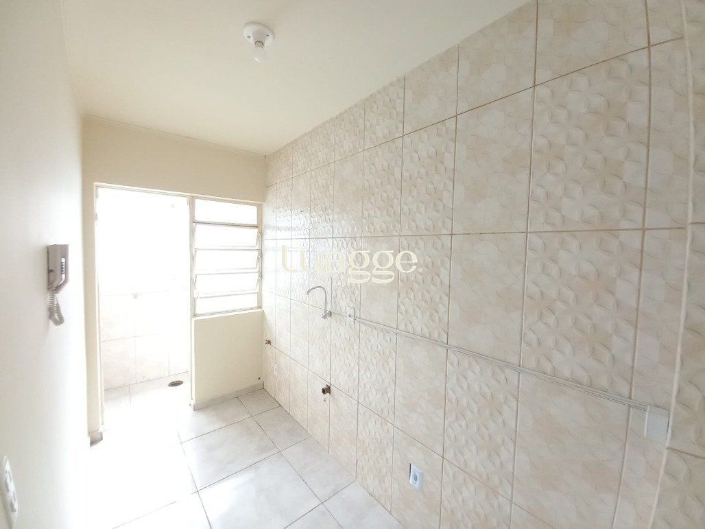 Kitnet, à venda, 30 m², Petrópolis - Porto Alegre — foto 2