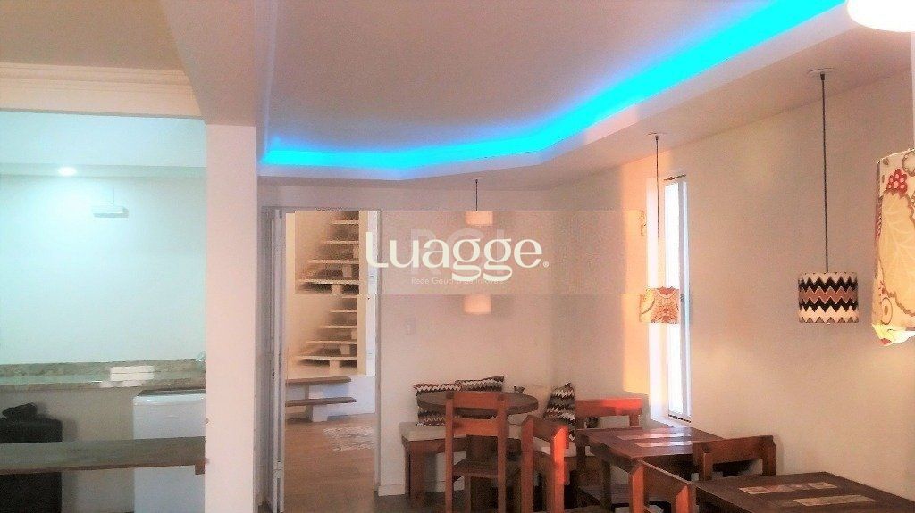 Casa à venda com 3 quartos, 307m² - Foto 4