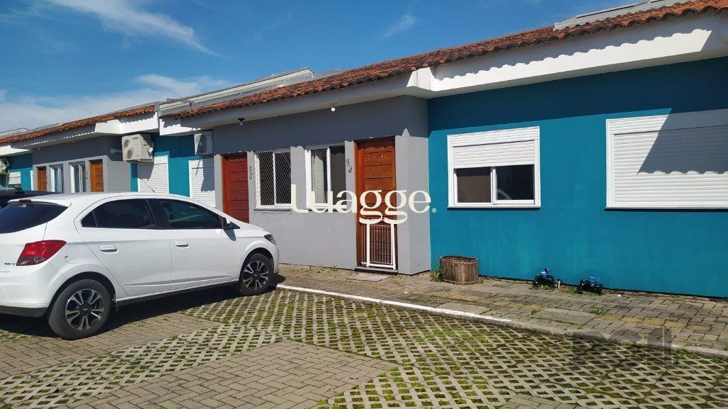 Casa de Condomínio à venda com 2 quartos, 48m² - Foto 1