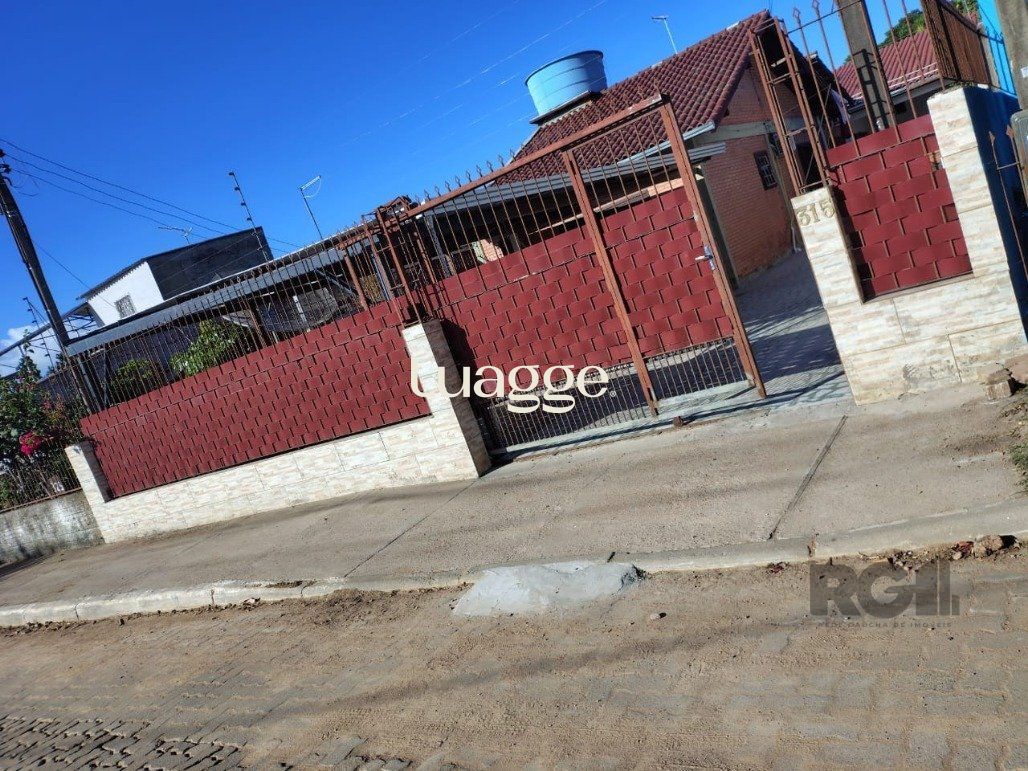 Casa à venda com 3 quartos, 303m² - Foto 1
