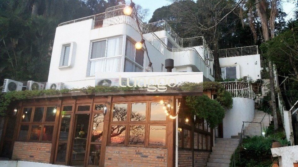 Casa à venda com 3 quartos, 307m² - Foto 1