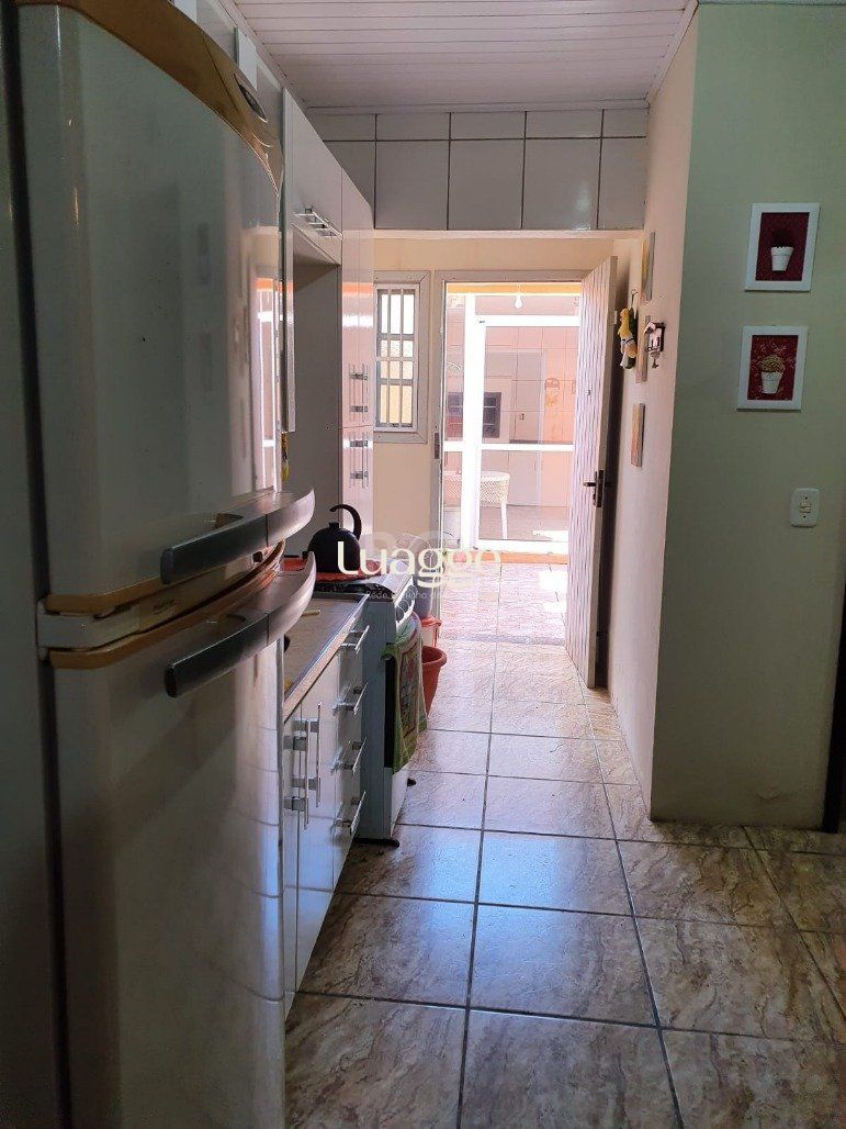Casa à venda com 3 quartos, 68m² - Foto 11