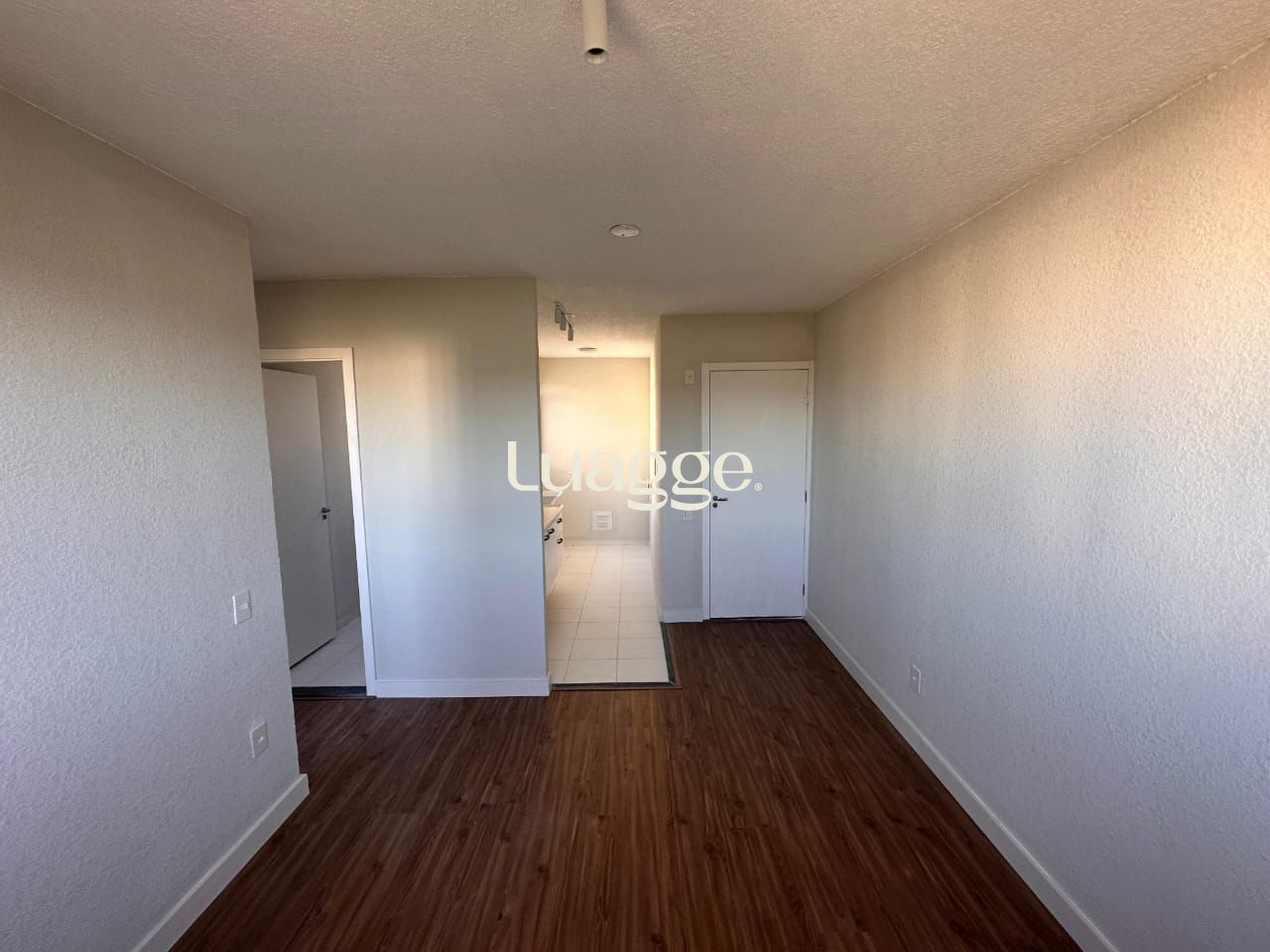 Apartamento à venda com 2 quartos, 42m² - Foto 3