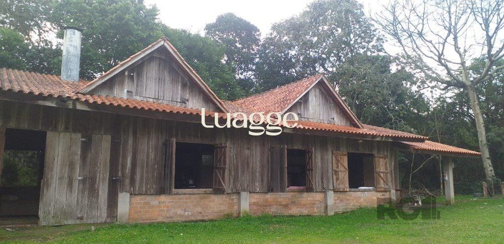 Sítio à venda com 3 quartos, 252m² - Foto 1