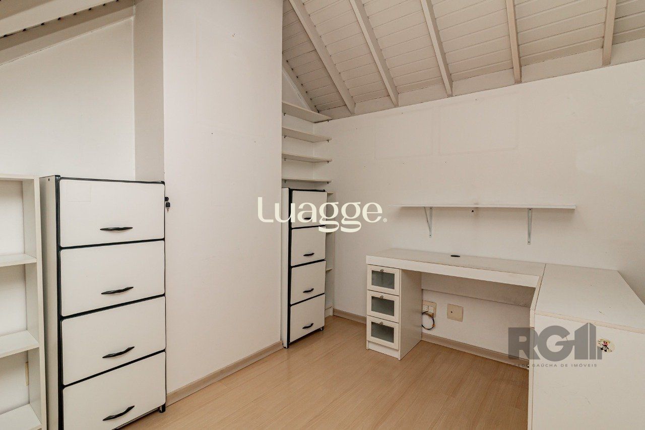Casa de Condomínio à venda com 3 quartos, 209m² - Foto 38