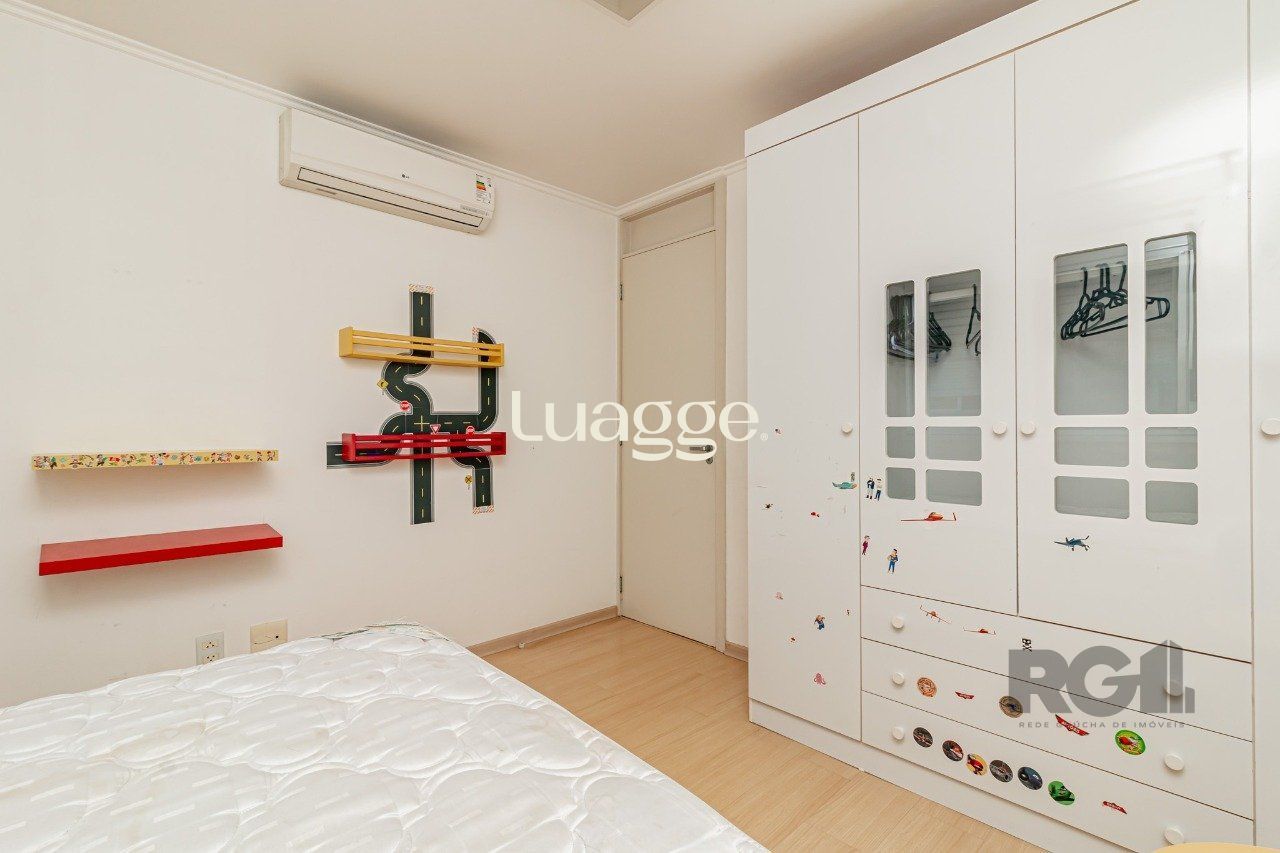 Casa de Condomínio à venda com 3 quartos, 209m² - Foto 19