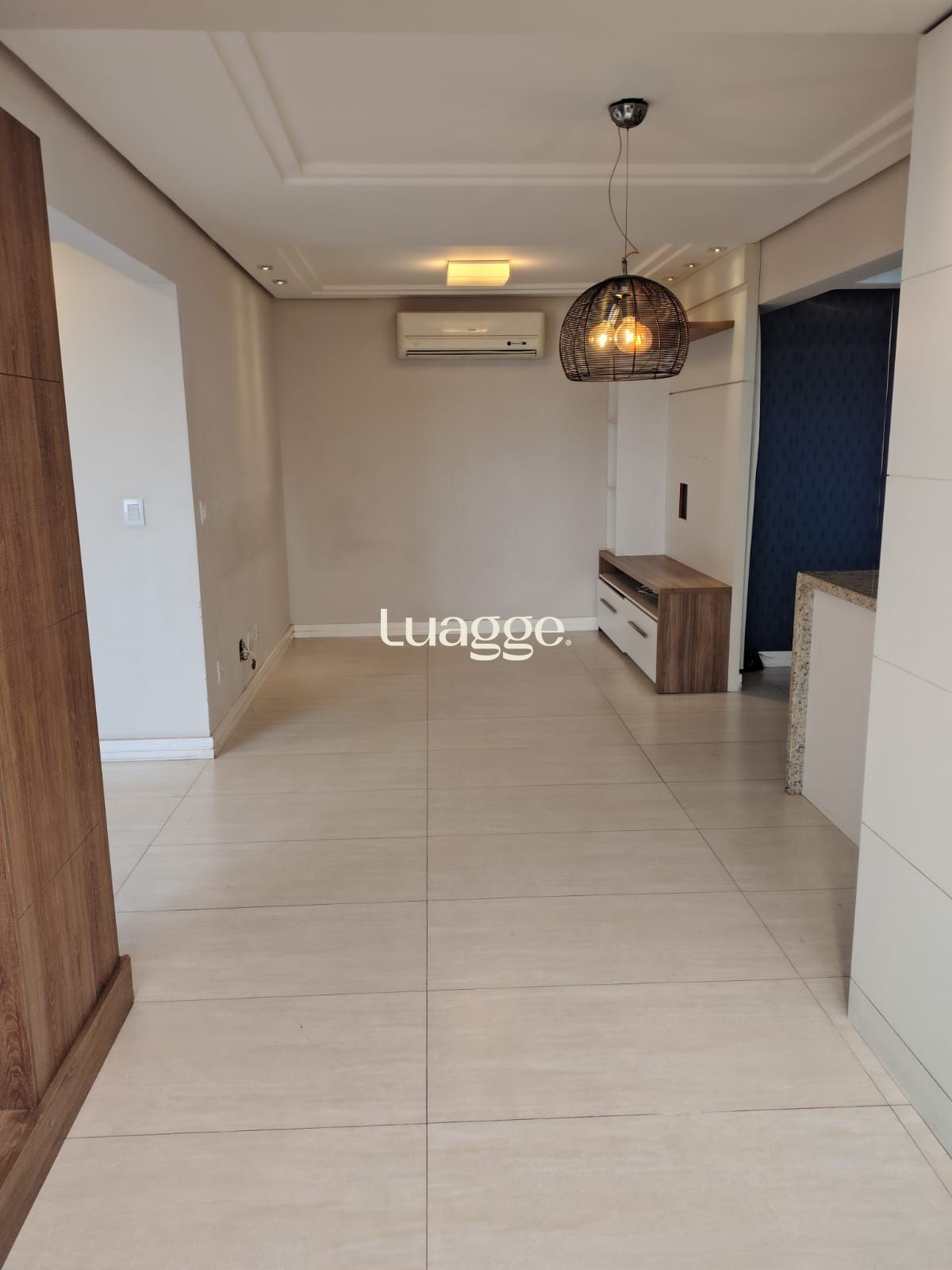 Apartamento à venda com 3 quartos, 77m² - Foto 2
