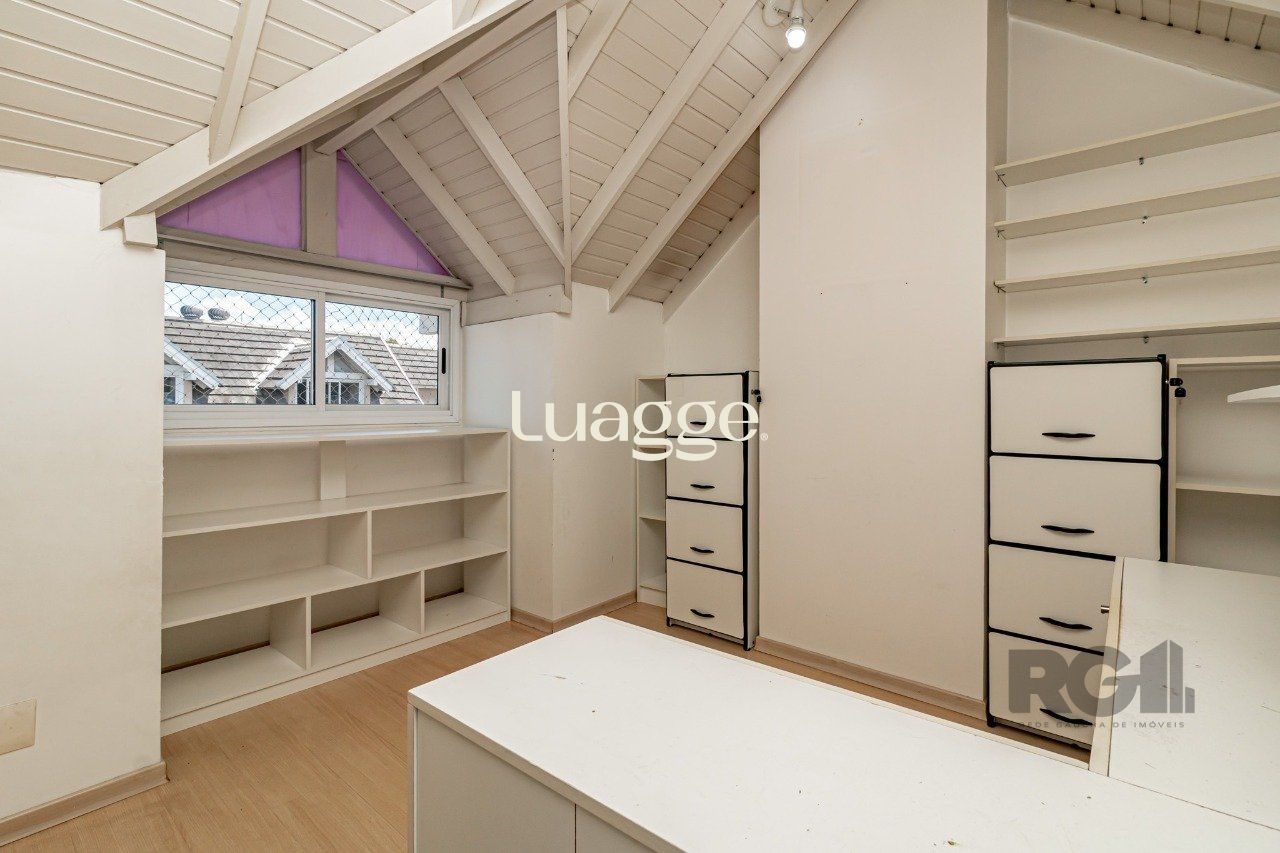 Casa de Condomínio à venda com 3 quartos, 209m² - Foto 37