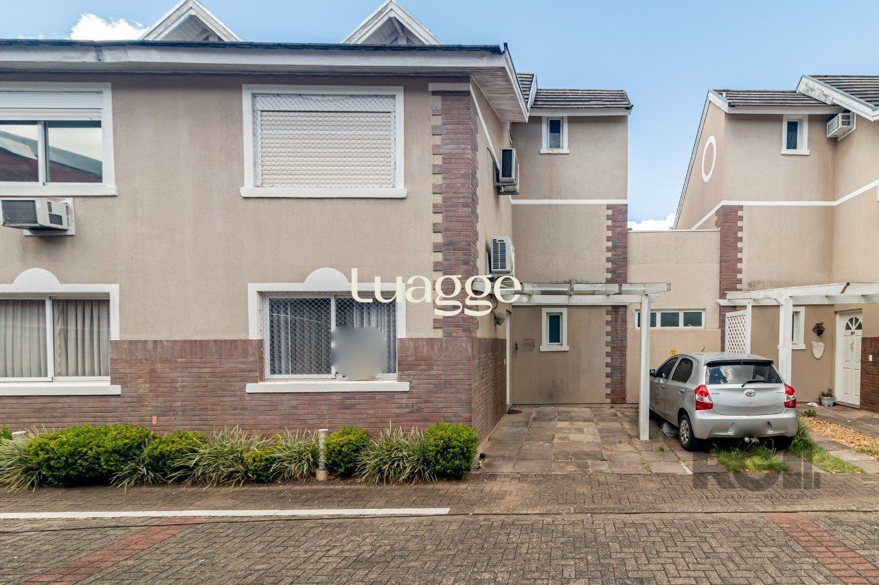 Casa de Condomínio à venda com 3 quartos, 209m² - Foto 1