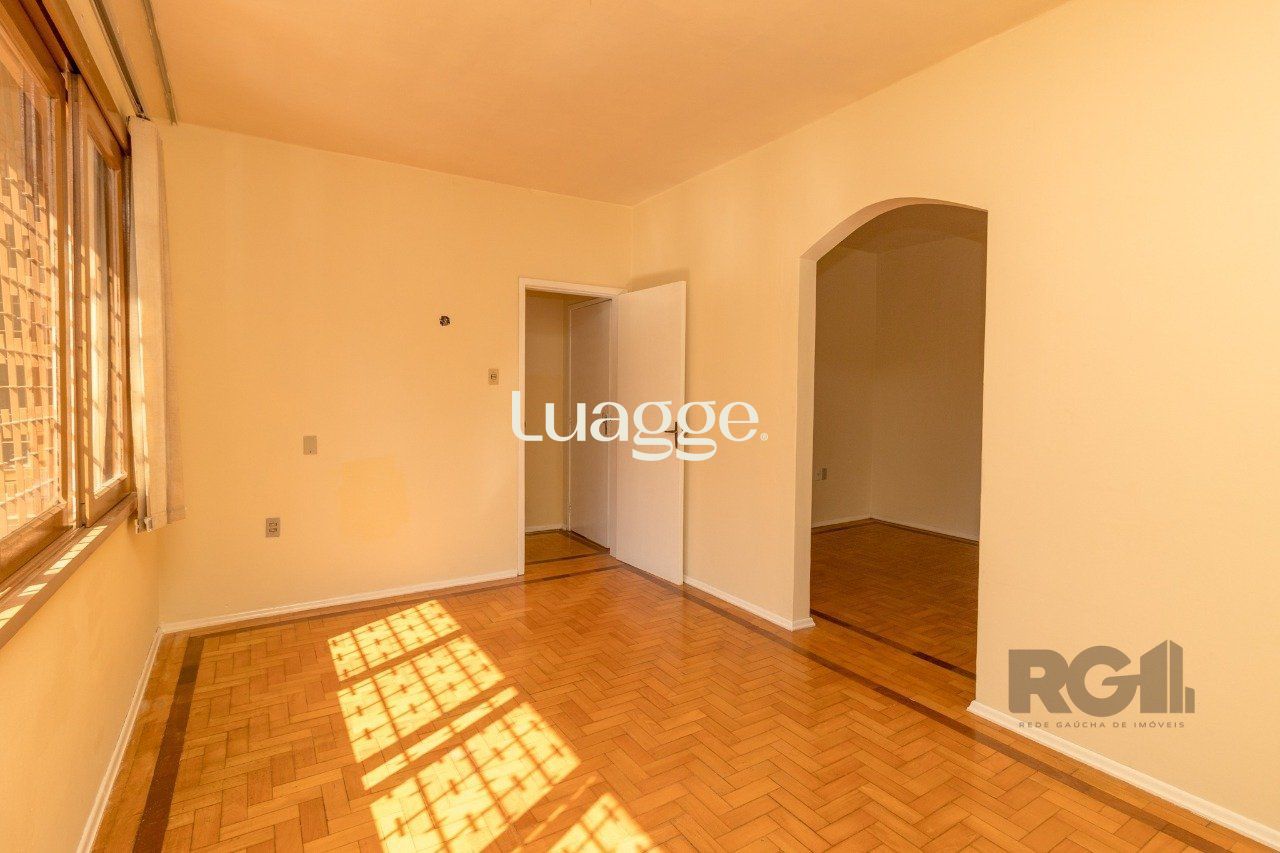 Casa à venda com 4 quartos, 199m² - Foto 4