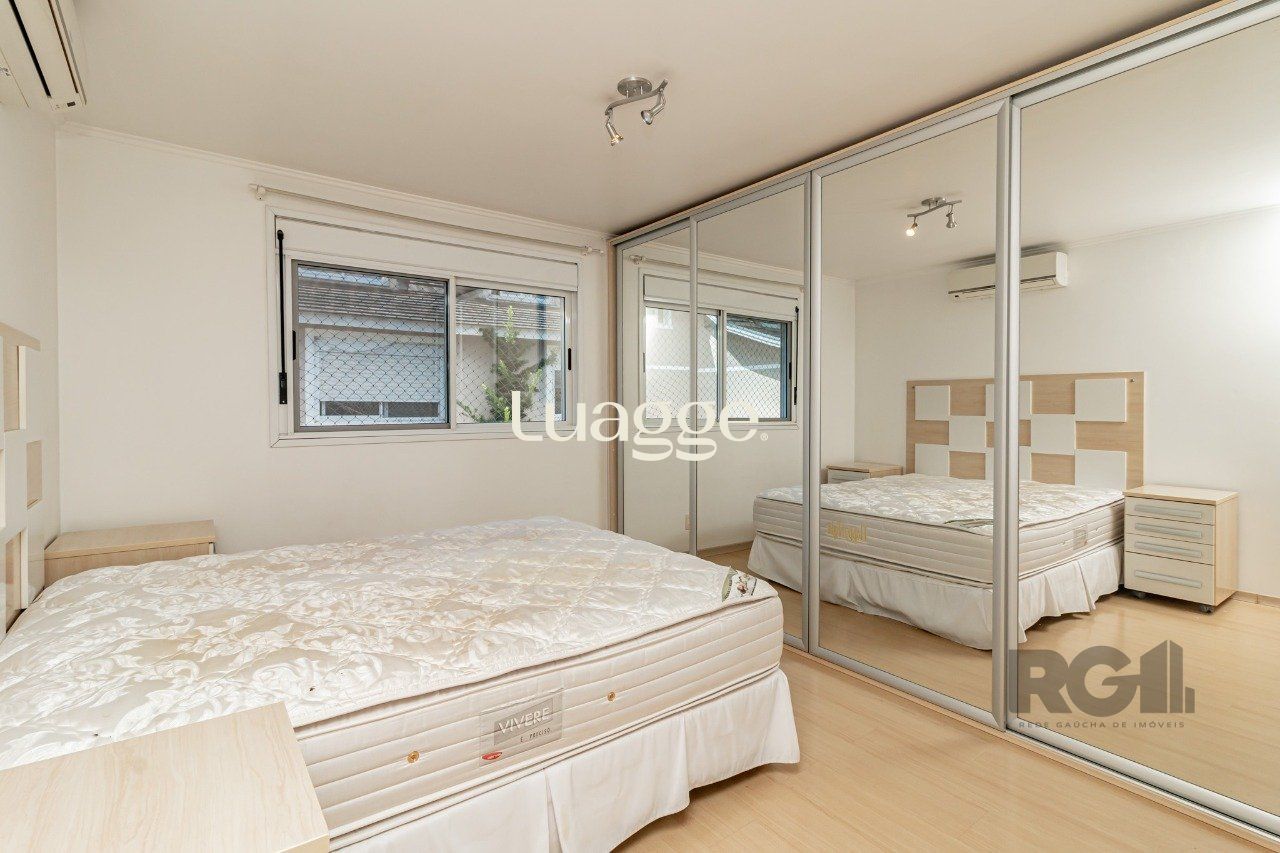 Casa de Condomínio à venda com 3 quartos, 209m² - Foto 18