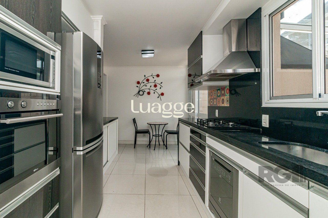 Casa de Condomínio à venda com 3 quartos, 209m² - Foto 9