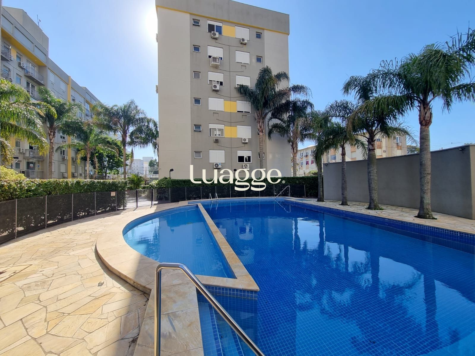 Apartamento à venda com 2 quartos, 56m² - Foto 1