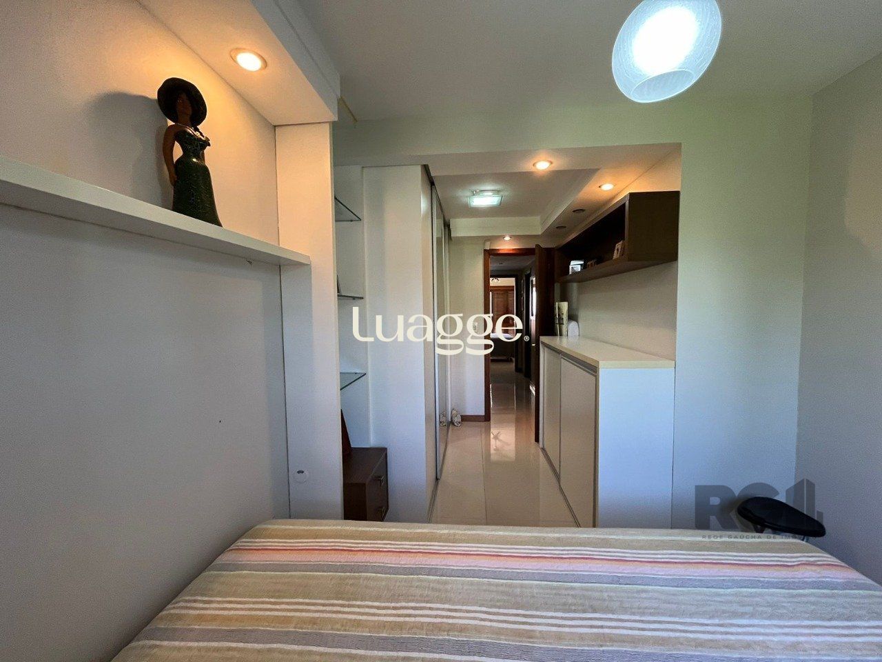 Casa de Condomínio à venda com 3 quartos, 201m² - Foto 37