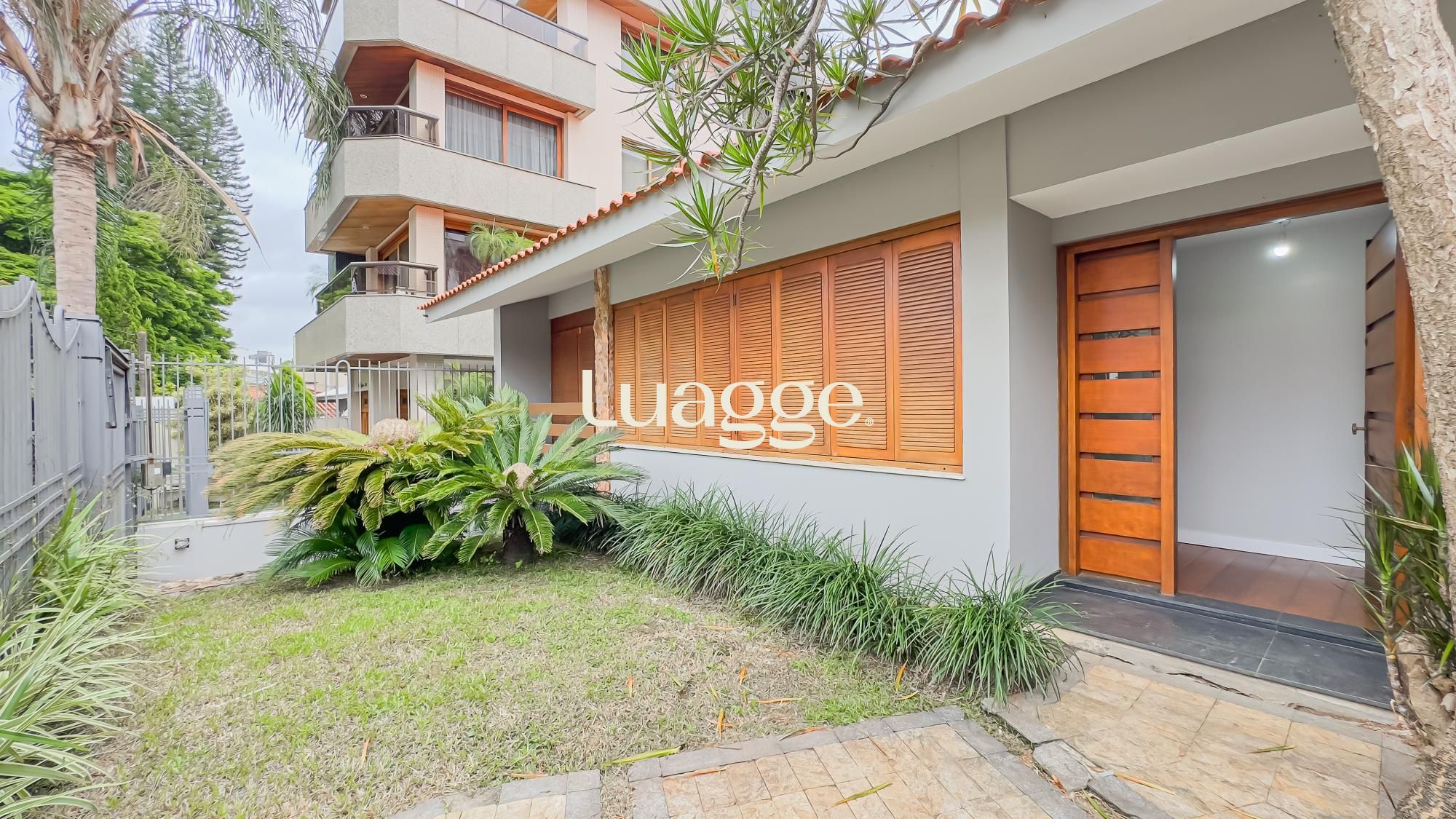 Casa à venda com 3 quartos, 208m² - Foto 6