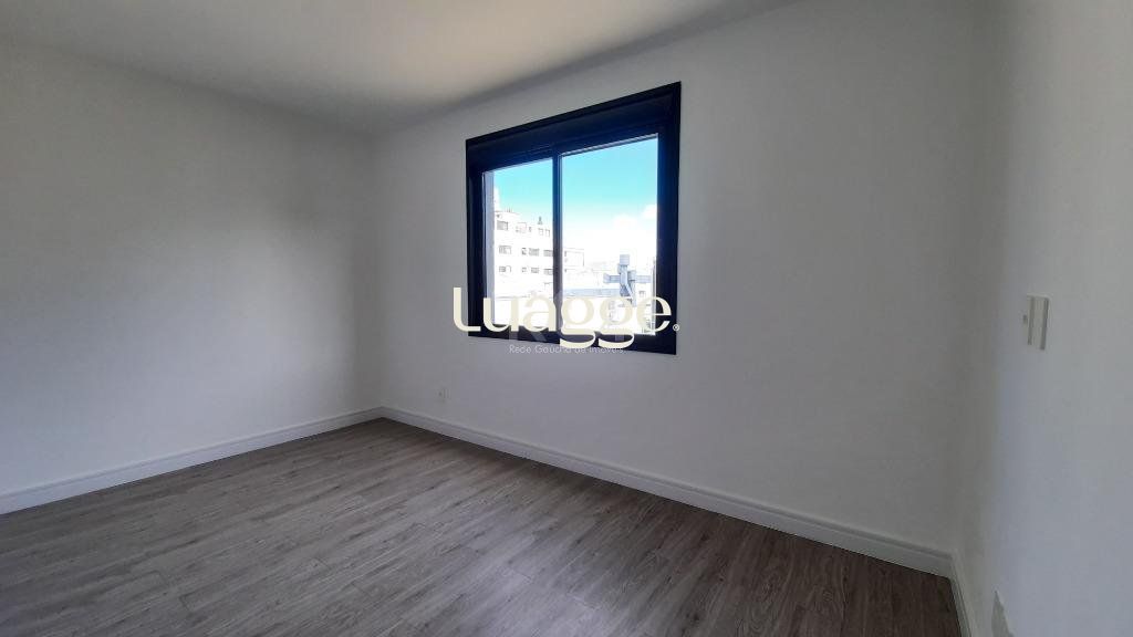 Apartamento à venda com 2 quartos, 66m² - Foto 11