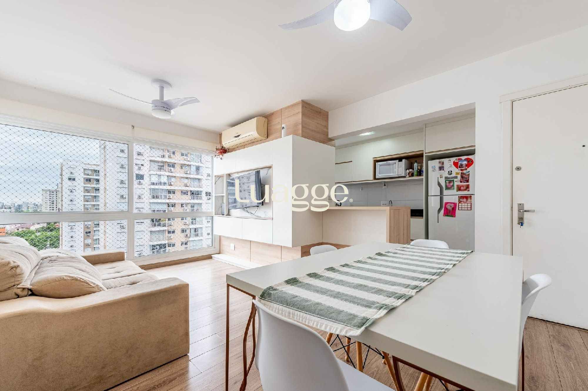 Apartamento à venda com 3 quartos, 80m² - Foto 3