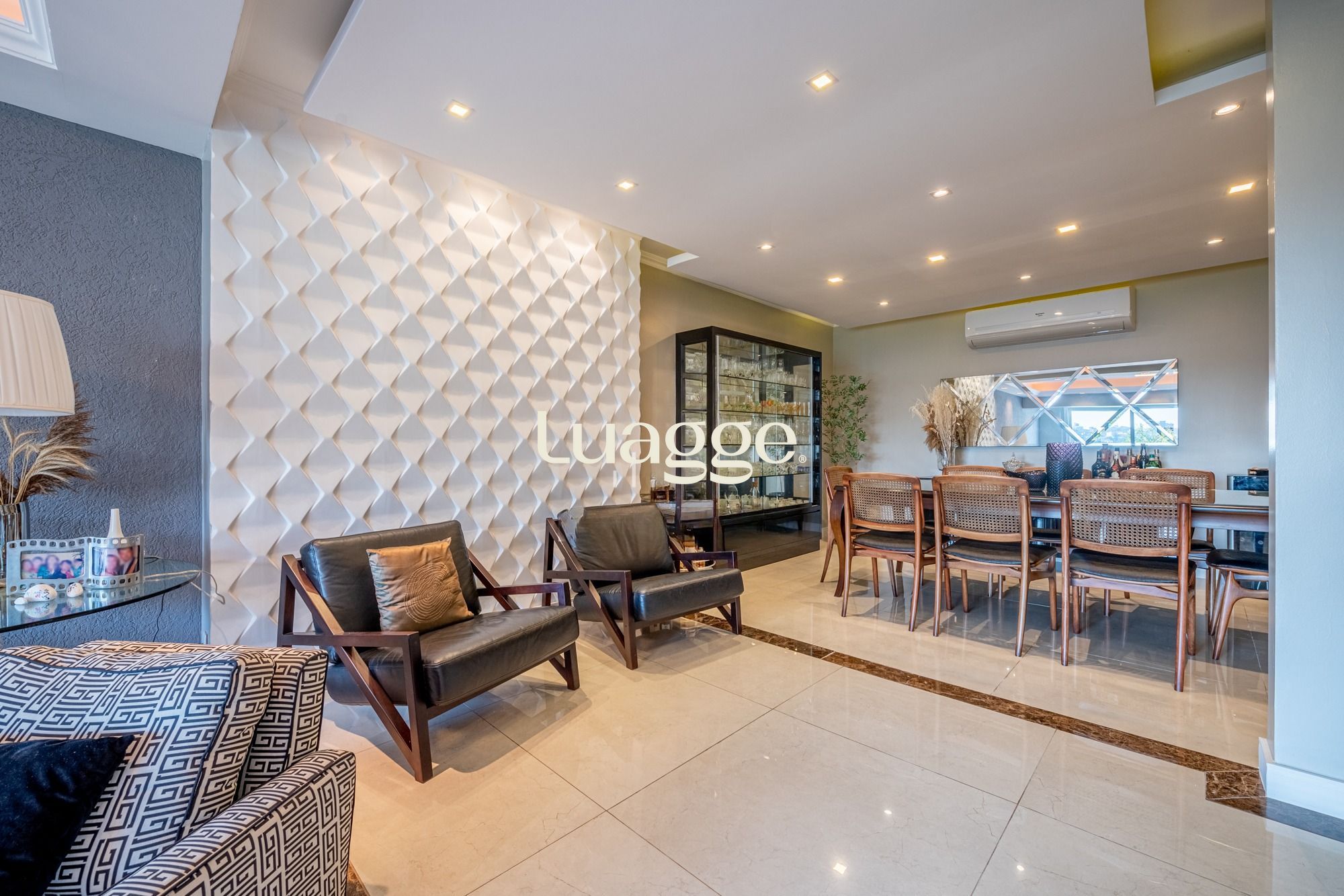 Casa à venda com 4 quartos, 359m² - Foto 8
