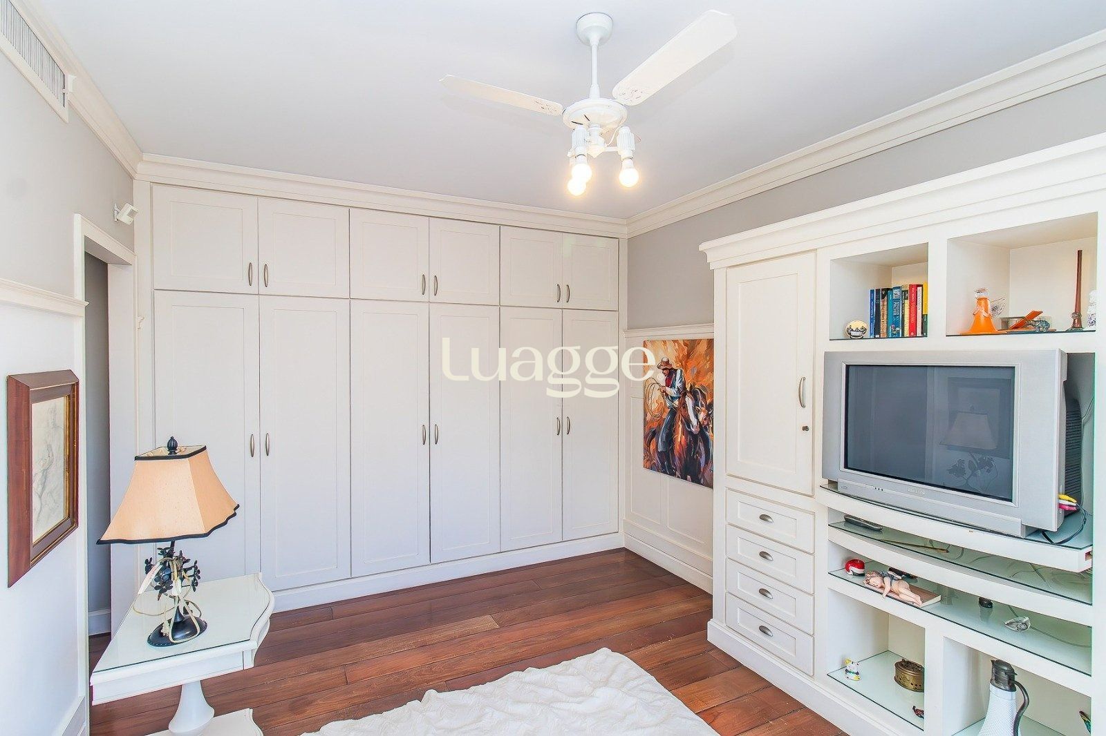 Apartamento à venda com 3 quartos, 217m² - Foto 9