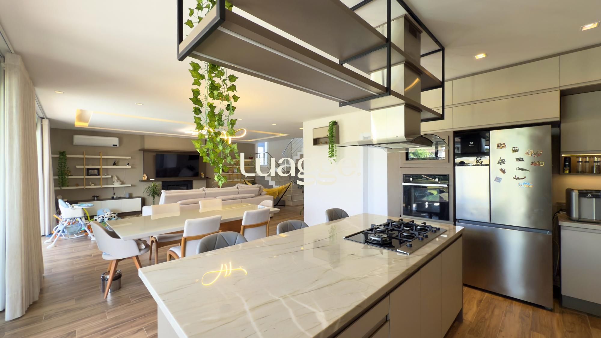 Casa à venda com 4 quartos, 344m² - Foto 9