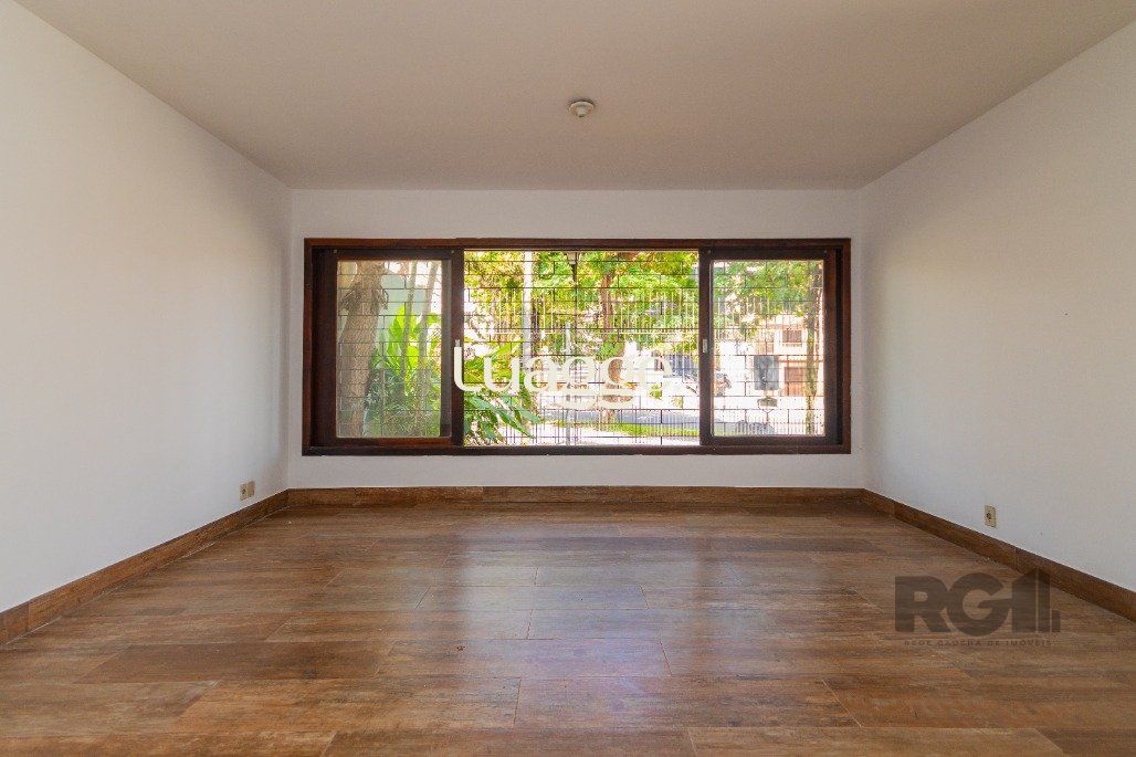 Casa à venda com 4 quartos, 266m² - Foto 3
