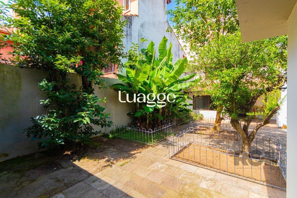 Casa à venda com 4 quartos, 266m² - Foto 35