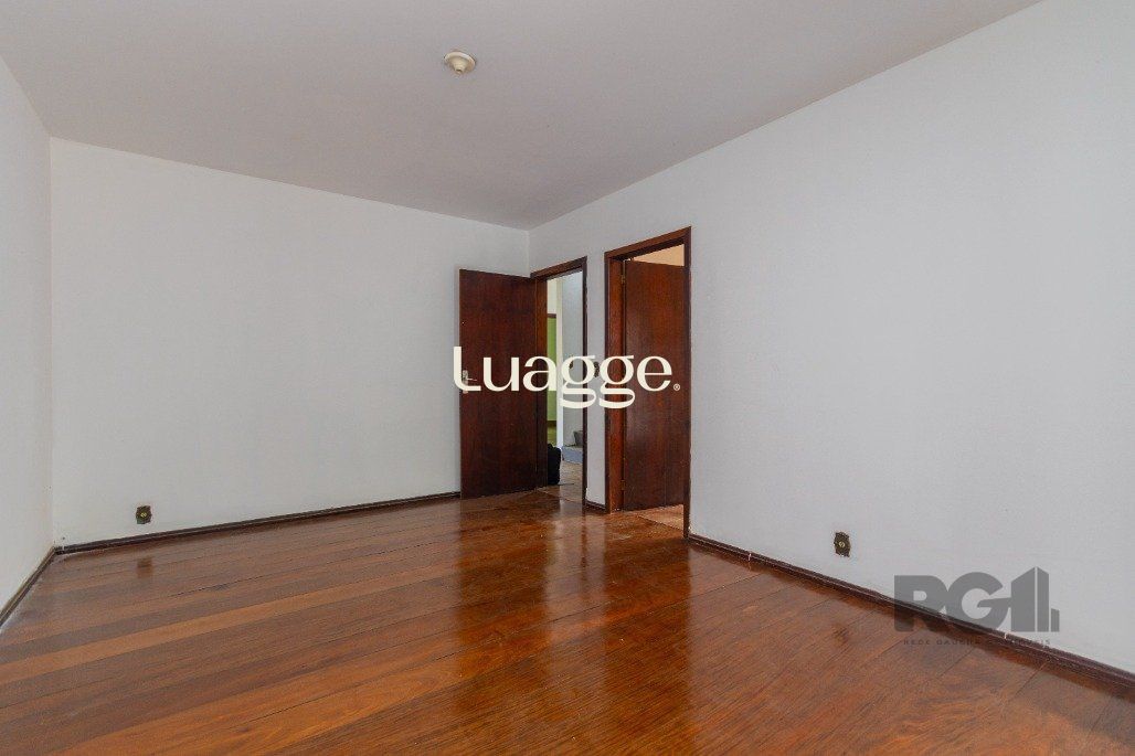 Casa à venda com 4 quartos, 266m² - Foto 12