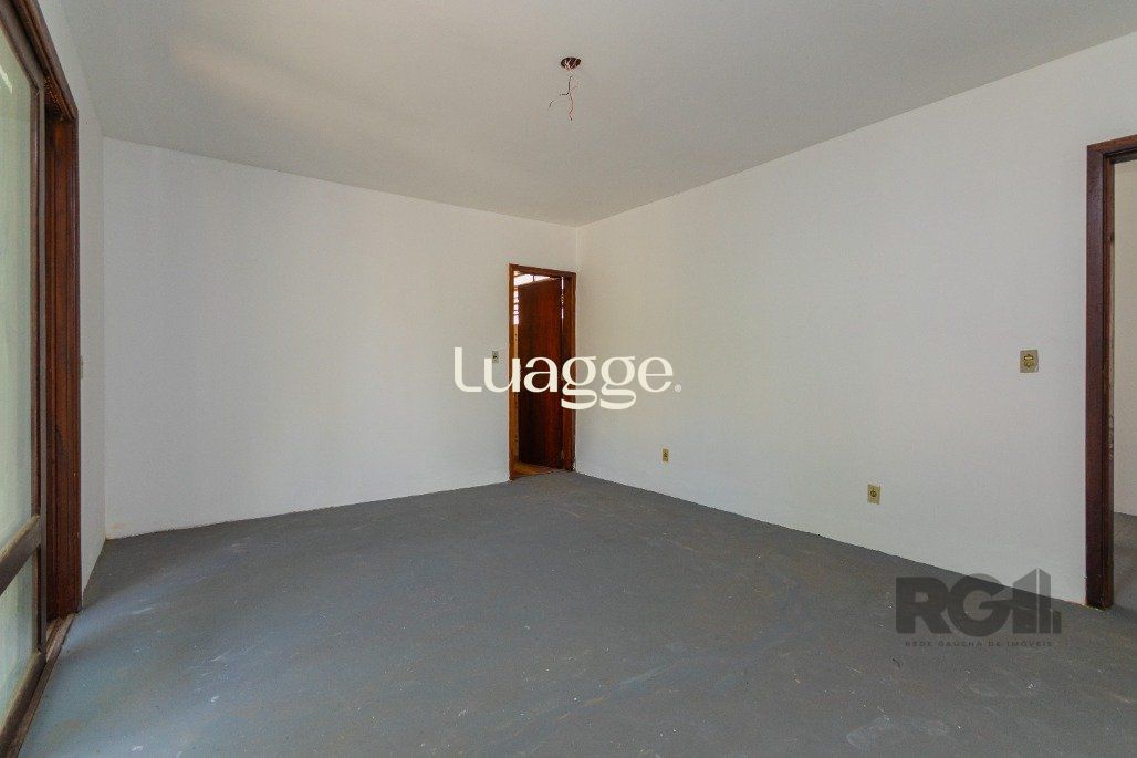 Casa à venda com 4 quartos, 266m² - Foto 18