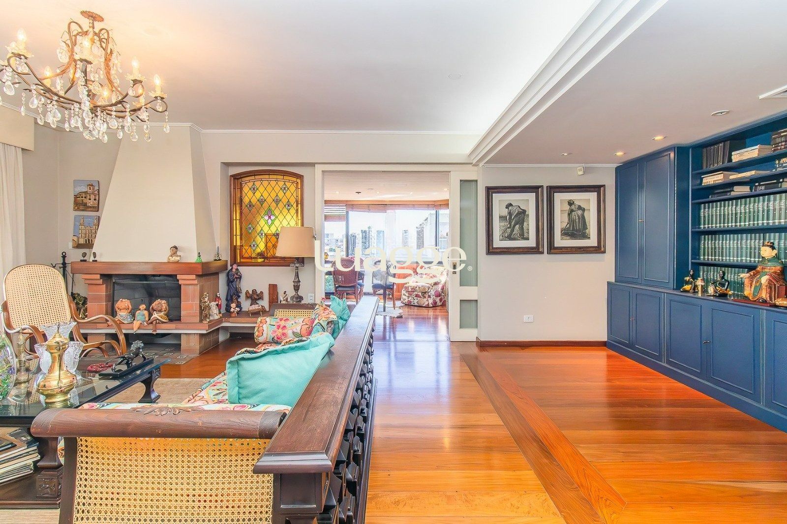 Apartamento à venda com 3 quartos, 217m² - Foto 1