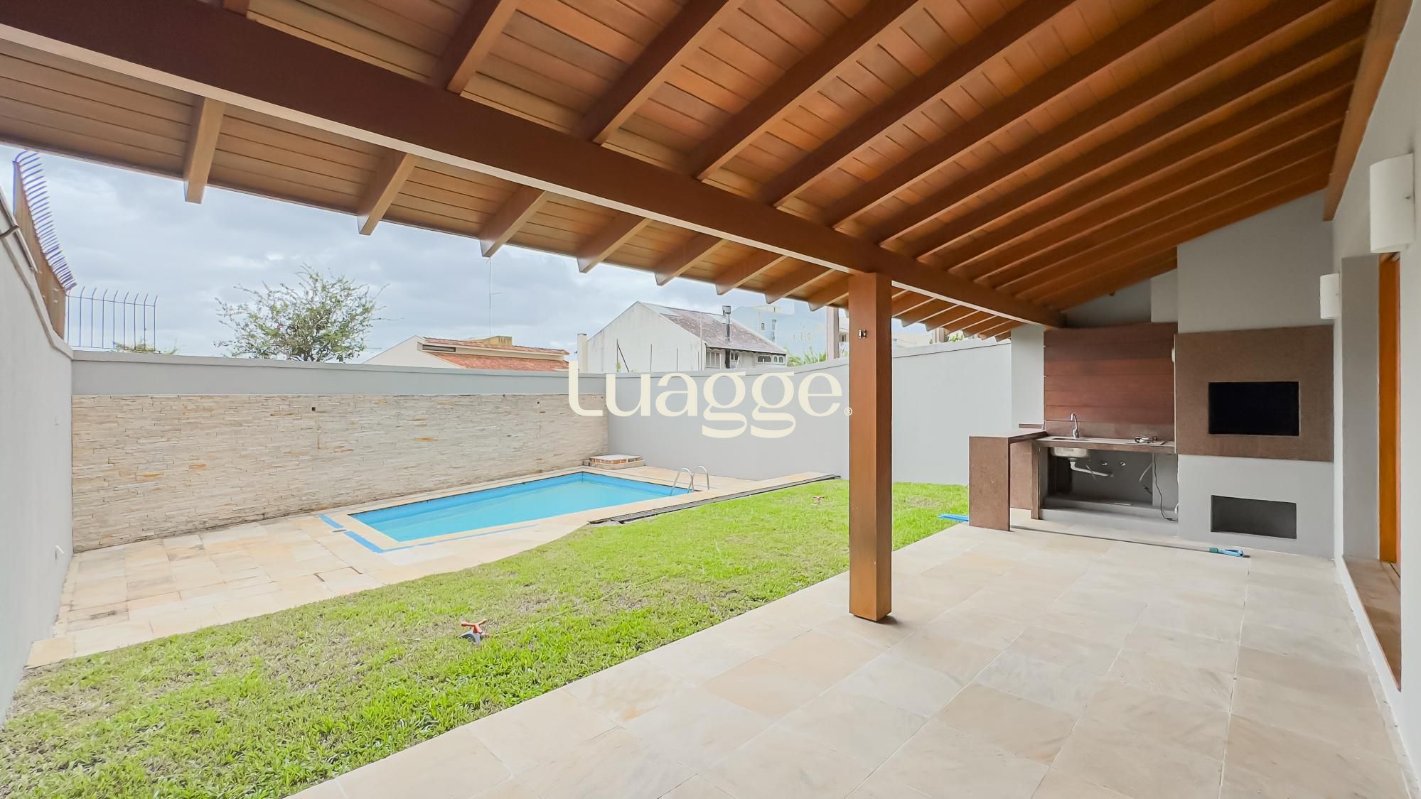 Casa à venda com 3 quartos, 208m² - Foto 32