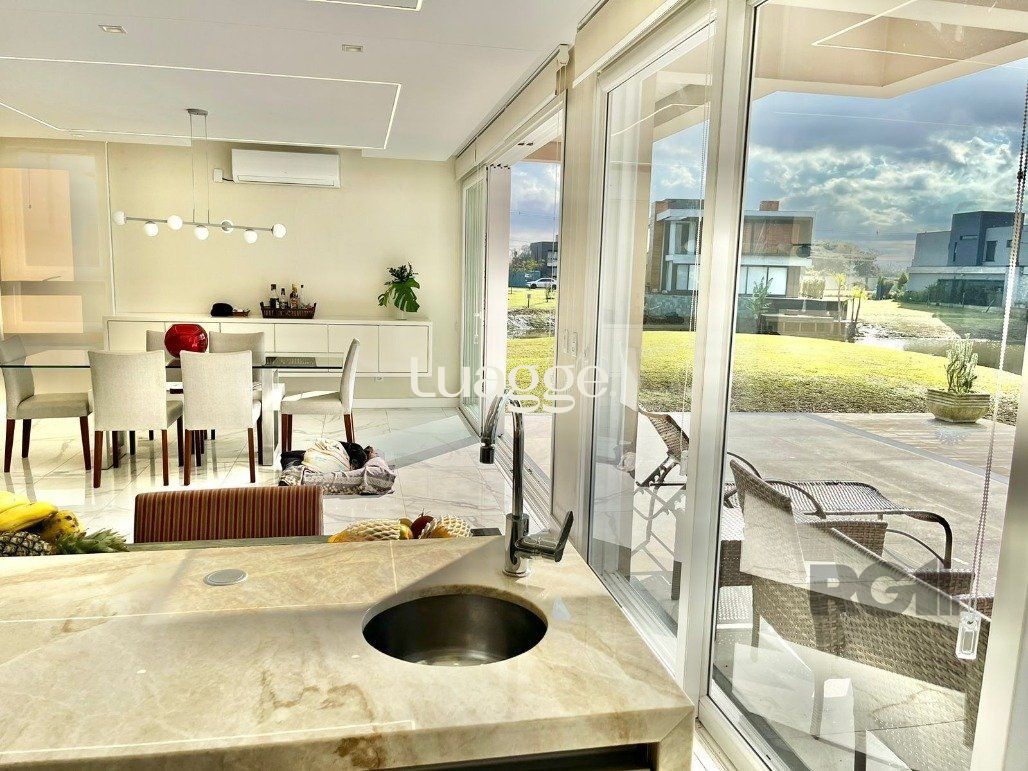 Casa de Condomínio à venda com 4 quartos, 352m² - Foto 6