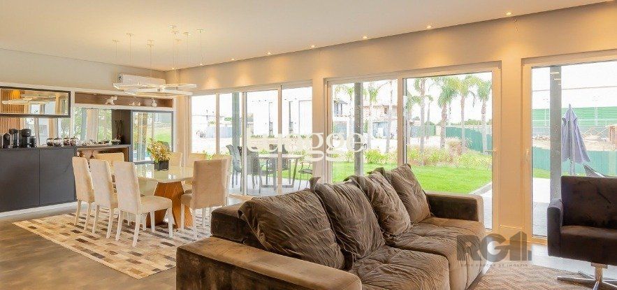 Casa de Condomínio à venda com 4 quartos, 426m² - Foto 1