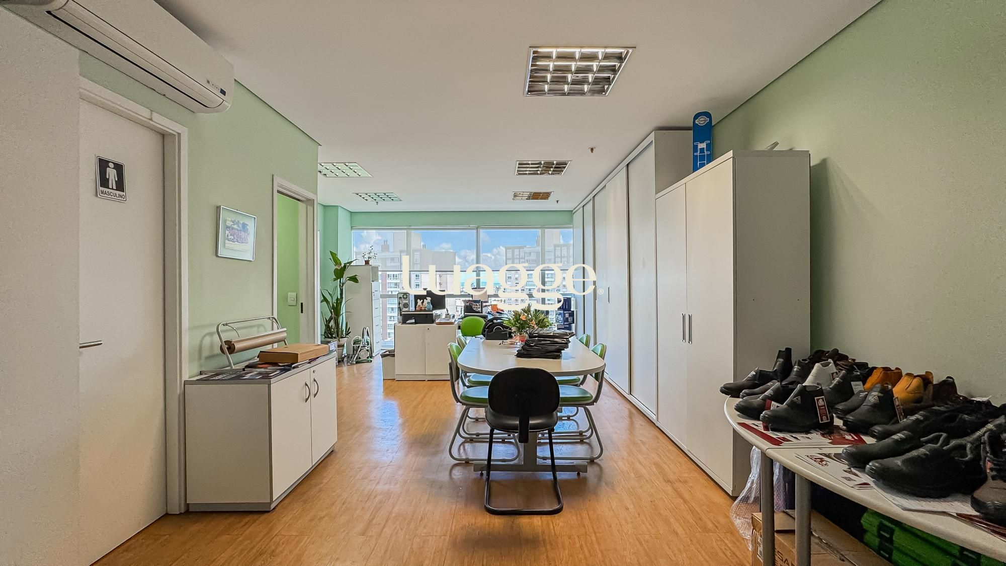 Conjunto Comercial-Sala à venda com 4 quartos, 160m² - Foto 3