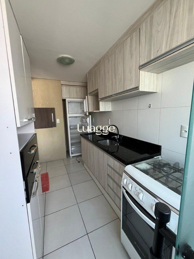 Apartamento à venda com 2 quartos, 67m² - Foto 26