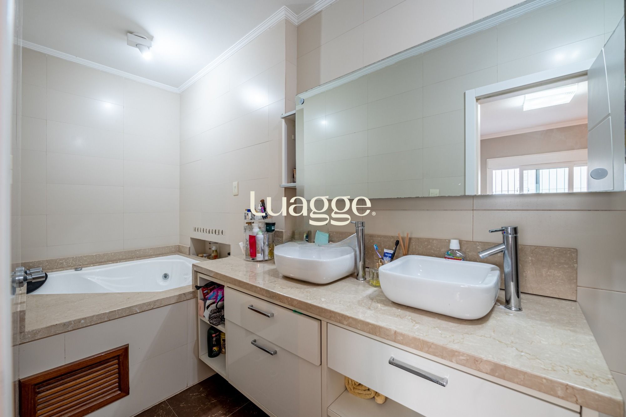 Casa à venda com 4 quartos, 359m² - Foto 26