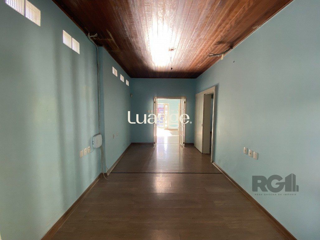 Casa à venda com 3 quartos, 180m² - Foto 2