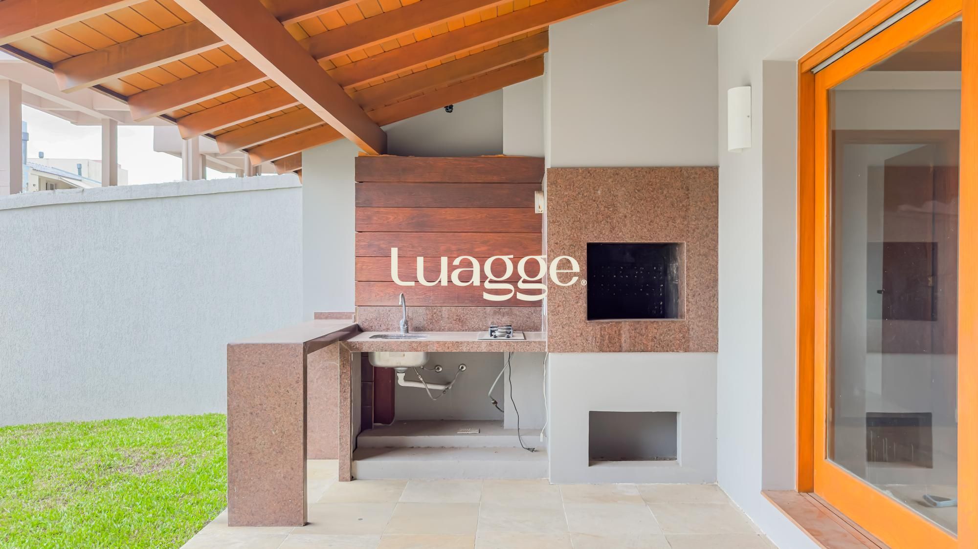 Casa à venda com 3 quartos, 208m² - Foto 5