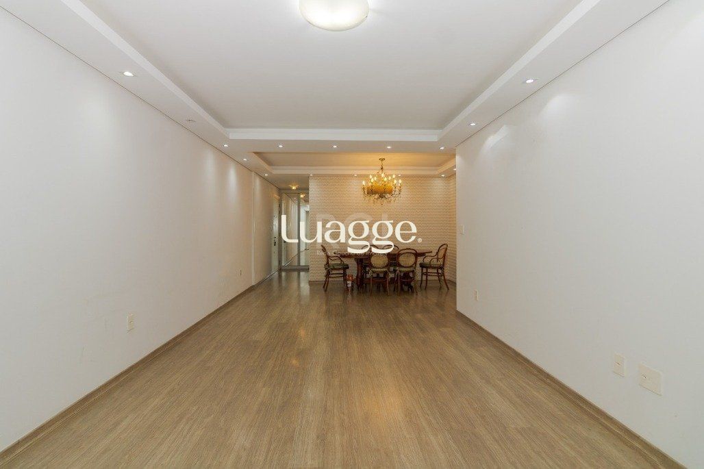 Apartamento à venda com 3 quartos, 110m² - Foto 2