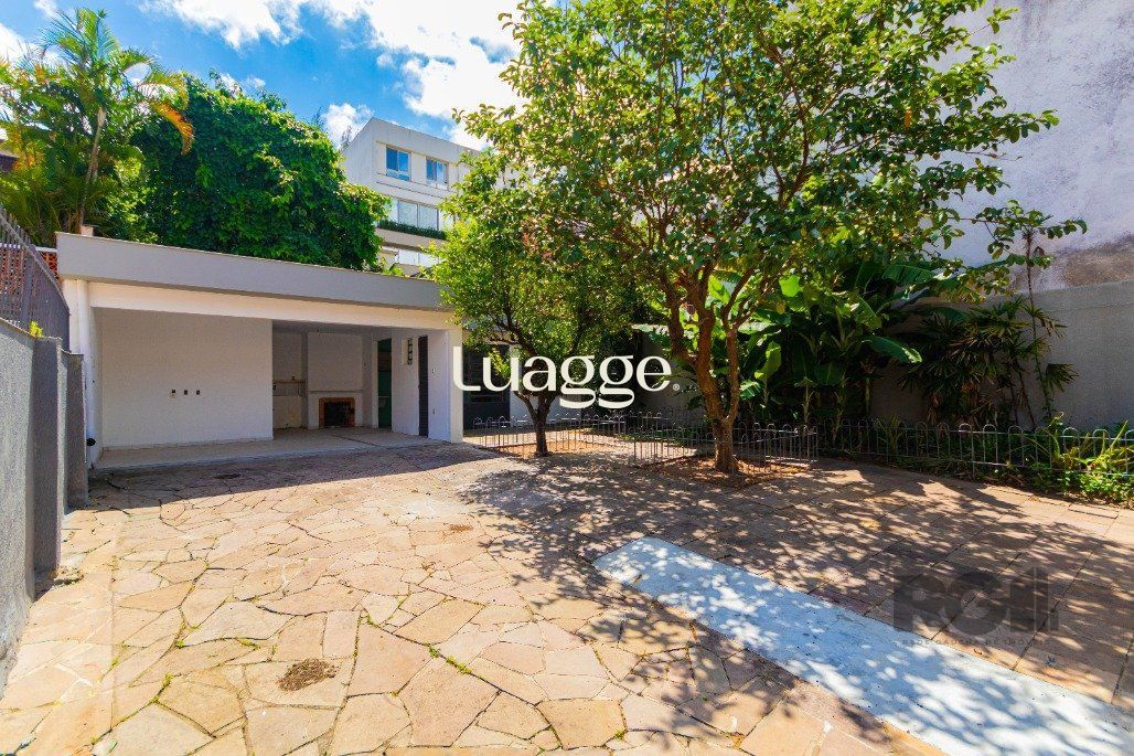 Casa à venda com 4 quartos, 266m² - Foto 32