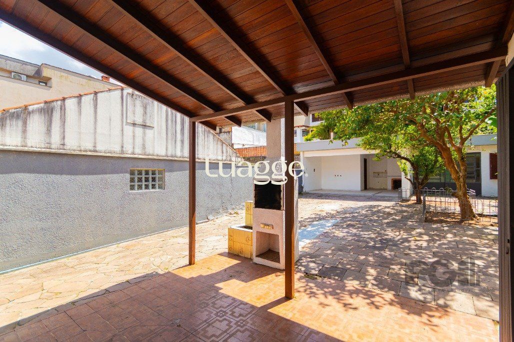 Casa à venda com 4 quartos, 266m² - Foto 29