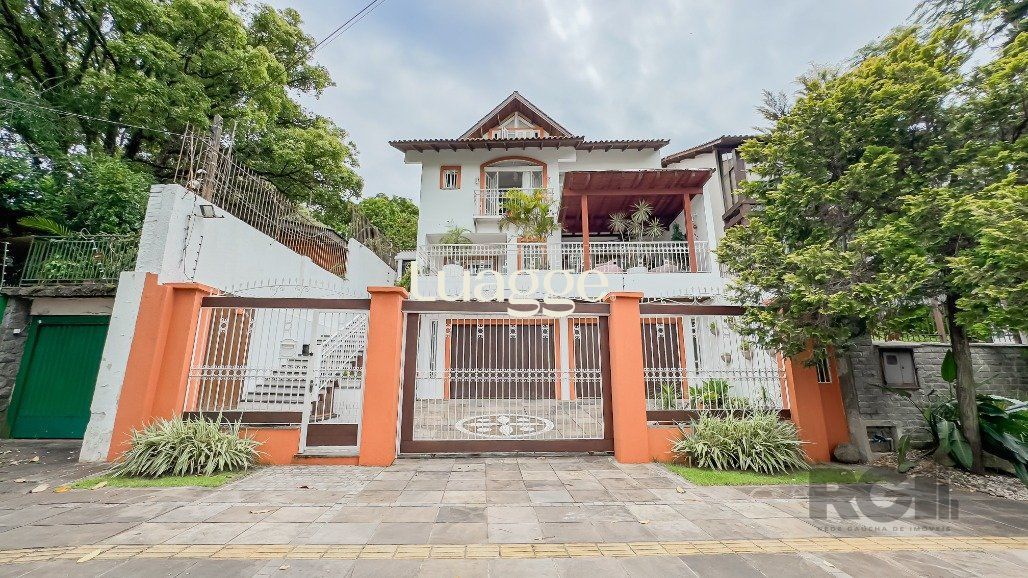 Casa à venda com 4 quartos, 577m² - Foto 1