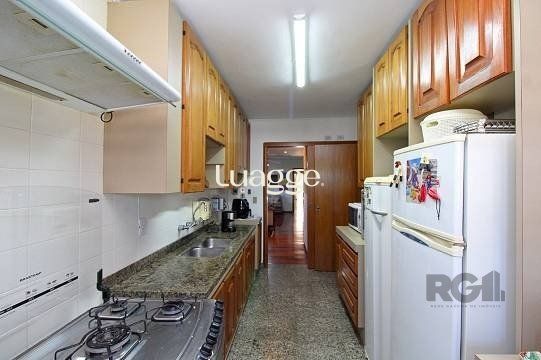 Apartamento à venda com 3 quartos, 233m² - Foto 12