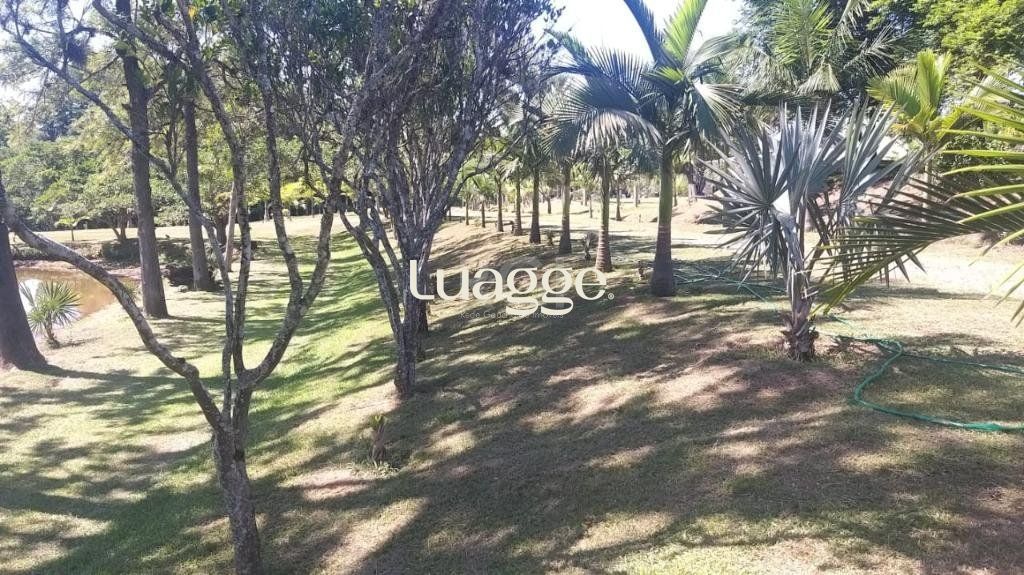 Sítio, 14 quartos, 36843 m² - Foto 1